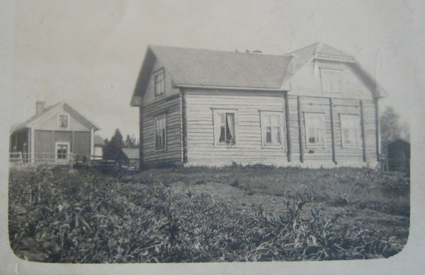 KAUHAVA
Kakkurin talo Mäenpään takamailla. Kuva on 1920-luvulta. 
