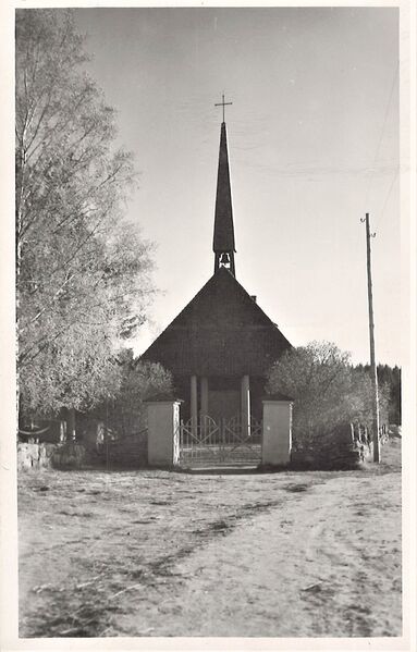 Lapua, Simpsiön hautausmaan siunauskappeli
Kortti on 1960-luvun alkupuolelta. Ei ole kulkenut postissa.
