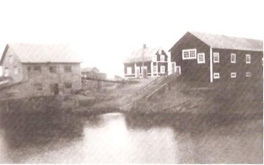 KAUHAVA
Kallion saha ja mylly sekÃ¤ konttorirakennus. Kuva on 1930-luvulta.
