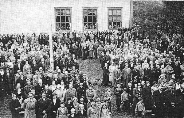 KAUHAVA 1931
Nuorisoseuraliikkeen 50-vuotisjuhlayleisÃ¶Ã¤.
Kuva saatu EtelÃ¤-Pohjanmaan Nuorisoseuran arkistosta.
